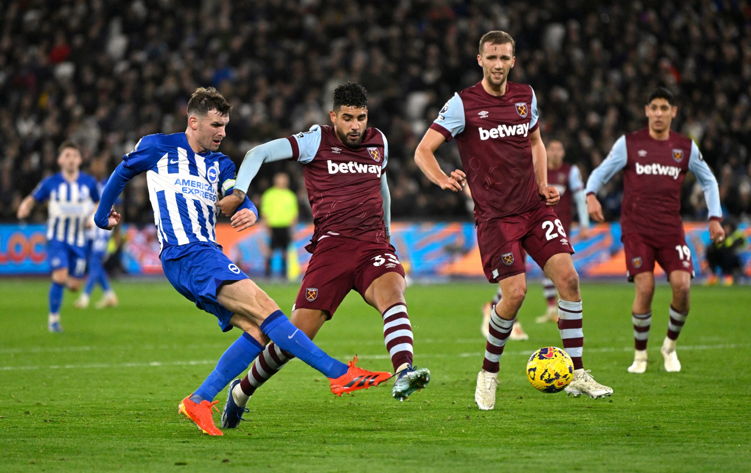 West Ham vs Brighton (02:30 – 03/01) | Xem lại trận đấu