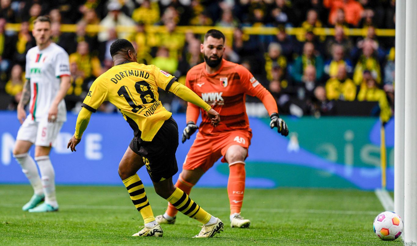 Dortmund vs Augsburg (20:30 – 04/05) | Xem lại trận đấu