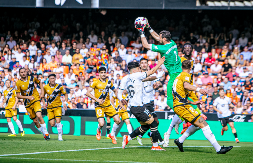 Valencia vs Rayo Vallecano (23:30 – 12/05) | Xem lại trận đấu